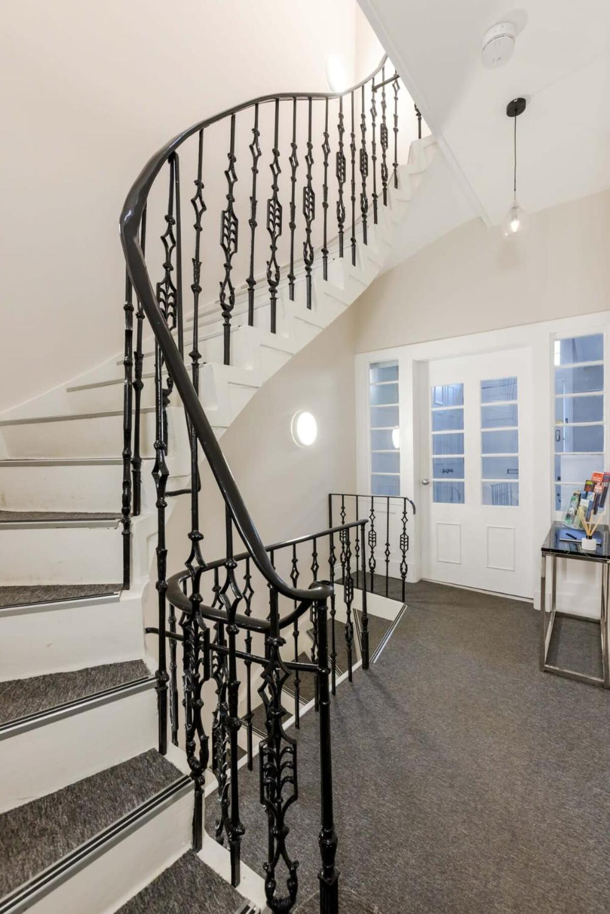 Dragon Suites - Edinburgh City Centre 2 Bed Apartment Ngoại thất bức ảnh